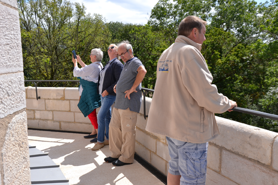 14 sur la terrasse circulaire