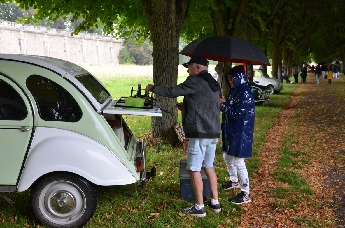 Aperitif sous la pluie 1