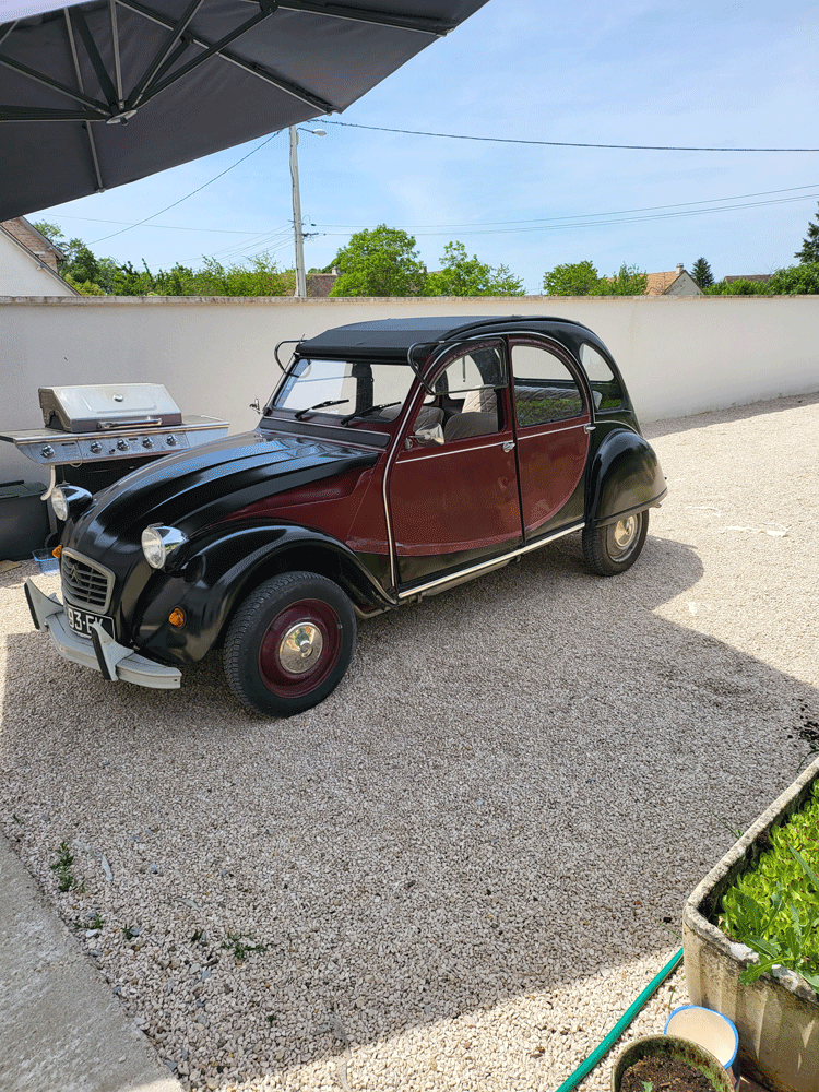 Avant gauche