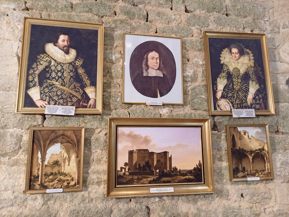 Tableaux des proprietaires et du chateau